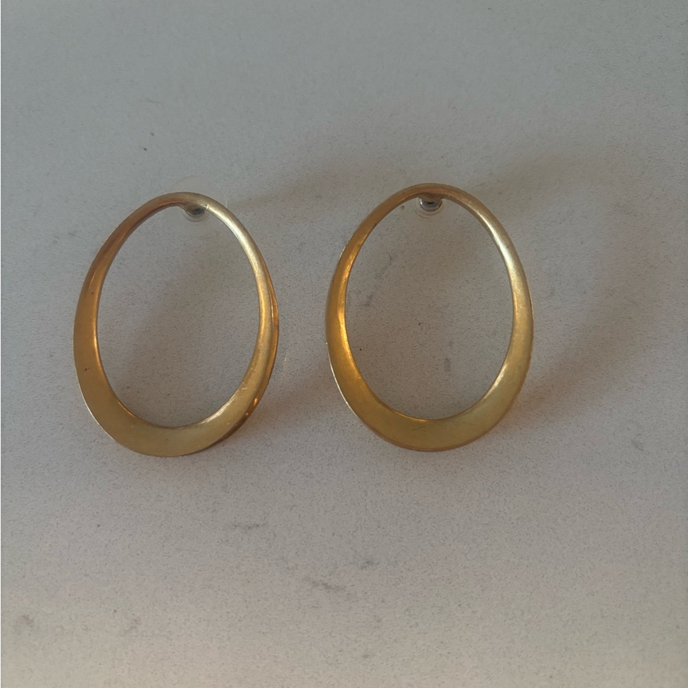 Stella & Dot Gold Oval Earrings in Gold